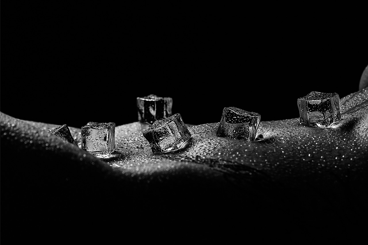 ice cubes, act, waterdrop, eroticism, nude photography, skin, female, black-and-white, lowkey, body, woman